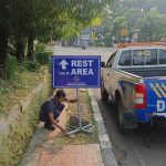 Giat Pemasangan Rambu Rest Area Di Dinas Perhubungan Purwakarta